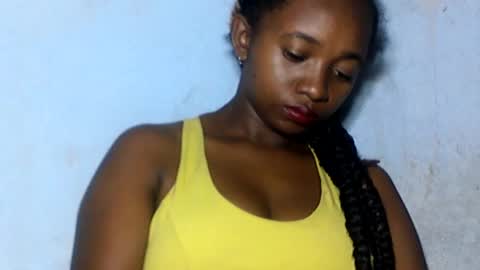 Snapshot of malinah01 chatting on 12/28/24, 07:11 malinah01 online show from 12/28/24, 07:11