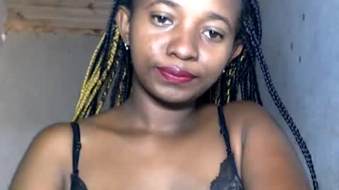 Snapshot of malinah01 chatting on 01/05/25, 06:24 malinah01 online show from 01/05/25, 06:24