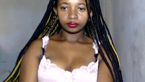 Snapshot of malinah01 chatting on 01/08/25, 05:27 malinah01 online show from 01/08/25, 05:27