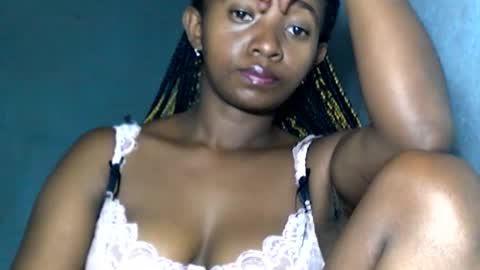 Snapshot of malinah01 chatting on 01/13/25, 03:58 malinah01 online show from 01/13/25, 03:58