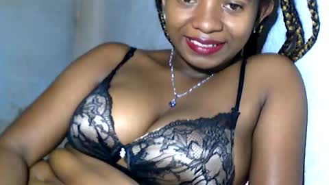 Snapshot of malinah01 chatting on 01/25/25, 02:14 malinah01 online show from 01/25/25, 02:14