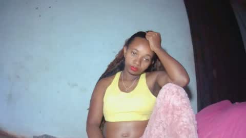 Snapshot of malinah01 chatting on 09/24/25, 05:44 malinah01 online show from 09/24/25, 05:44