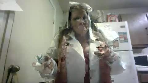 Snapshot of malinda702 chatting on 01/10/25, 12:06 malinda702 online show from 01/10/25, 12:06