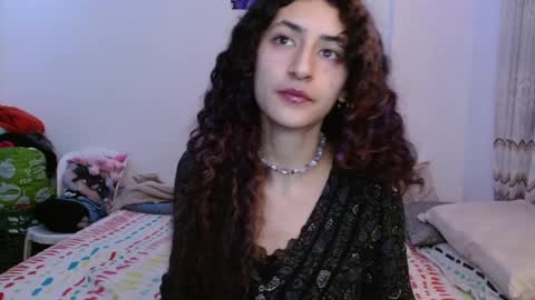 Snapshot of malitamuymal22 chatting on 01/16/25, 01:27 Malita online show from 01/16/25, 01:27