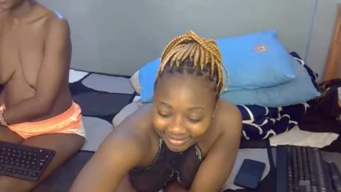 mama_pussie online show from 10/01/25, 12:05