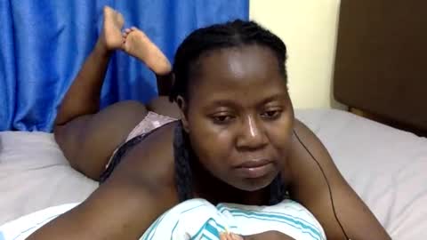 Snapshot of mamasita2023 chatting on 10/17/25, 07:05 mamasita2023 online show from 10/17/25, 07:05