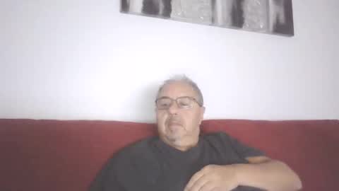 Snapshot of mambow99 chatting on 02/09/25, 02:38 OLDMANFREE online show from 02/09/25, 02:38