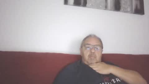 Snapshot of mambow99 chatting on 02/16/25, 01:25 OLDMANFREE online show from 02/16/25, 01:25