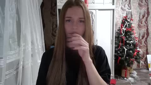 Snapshot of mamie_trish chatting on 12/03/24, 08:50 Mamie Trish online show from 12/03/24, 08:50