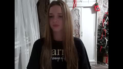 Snapshot of mamie_trish chatting on 12/04/24, 09:35 Mamie Trish online show from 12/04/24, 09:35