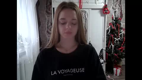 Snapshot of mamie_trish chatting on 12/09/24, 11:15 Mamie Trish online show from 12/09/24, 11:15