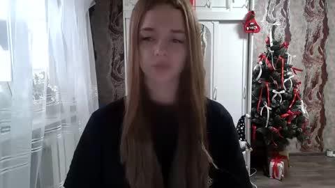 Snapshot of mamie_trish chatting on 12/12/24, 08:36 Mamie Trish online show from 12/12/24, 08:36