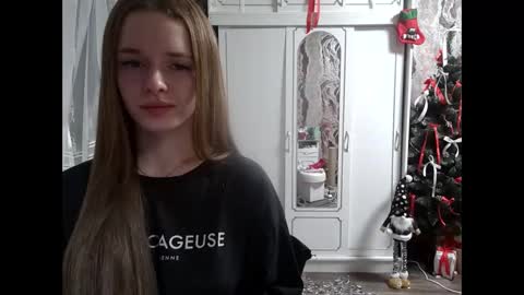 Snapshot of mamie_trish chatting on 12/16/24, 06:05 Mamie Trish online show from 12/16/24, 06:05