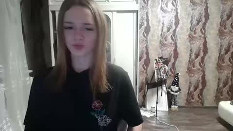 Snapshot of mamie_trish chatting on 01/13/25, 03:04 Mamie Trish online show from 01/13/25, 03:04