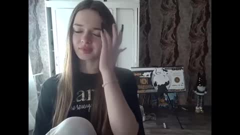 Snapshot of mamie_trish chatting on 02/19/25, 10:12 Mamie Trish online show from 02/19/25, 10:12