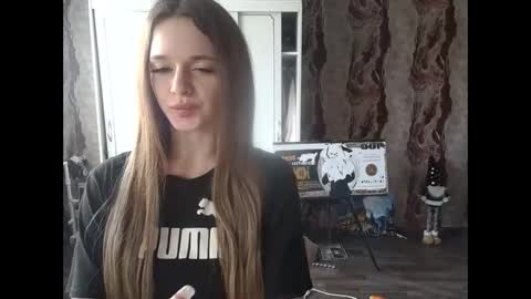 Snapshot of mamie_trish chatting on 02/21/25, 01:33 Mamie Trish online show from 02/21/25, 01:33