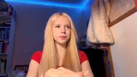 mamieengstrom online show from 11/22/25, 08:35