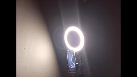 Snapshot of man1festit chatting on 10/02/25, 08:32 man1festit online show from 10/02/25, 08:32