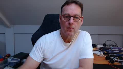 Snapshot of man2havefun chatting on 12/24/24, 09:17 man2havefun online show from 12/24/24, 09:17