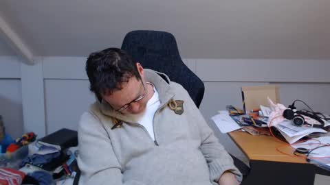 Snapshot of man2havefun chatting on 01/15/25, 01:31 man2havefun online show from 01/15/25, 01:31