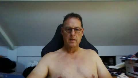 Snapshot of man2havefun chatting on 10/01/25, 12:55 man2havefun online show from 10/01/25, 12:55