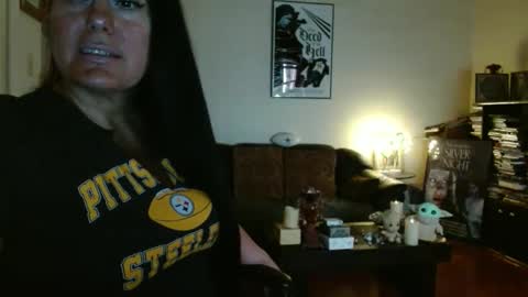 Snapshot of mandaloriangirlsfight chatting on 09/18/25, 06:43 mandaloriangirlsfight online show from 09/18/25, 06:43