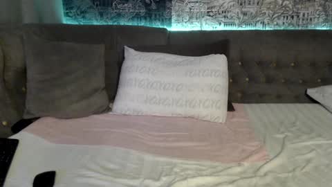 Snapshot of mandy_foxxx chatting on 12/25/24, 02:13 Mandy online show from 12/25/24, 02:13