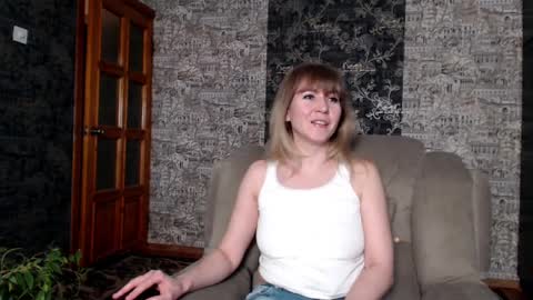 Snapshot of mandy_foxxx chatting on 03/01/25, 08:10 Mandy online show from 03/01/25, 08:10