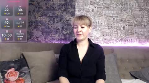 Snapshot of mandy_foxxx chatting on 10/22/25, 11:21 Mandy online show from 10/22/25, 11:21