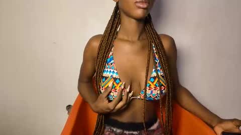 Snapshot of mandymia chatting on 11/10/25, 04:44 mandymia online show from 11/10/25, 04:44