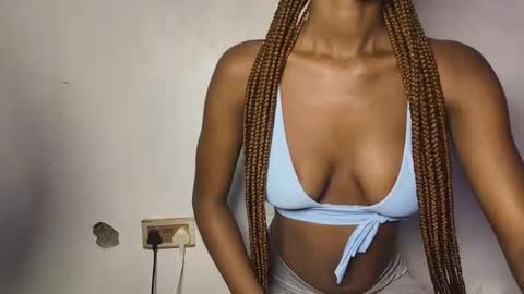 Snapshot of mandymia chatting on 11/24/25, 04:23 mandymia online show from 11/24/25, 04:23