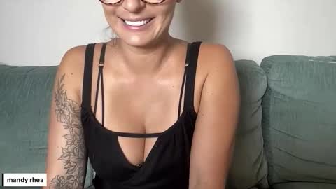 Mandy online show from 10/23/25, 01:16