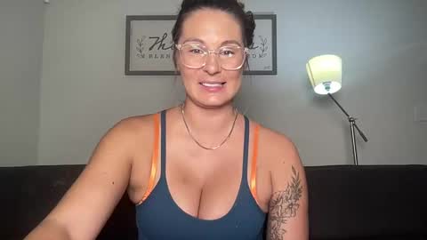 Mandy online show from 11/10/25, 02:10