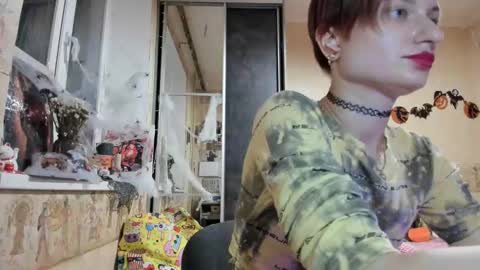 Mandy online show from 10/15/25, 03:01