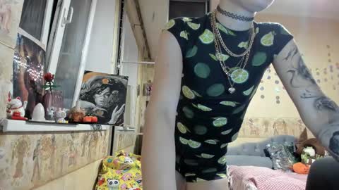 Mandy online show from 11/18/25, 05:06