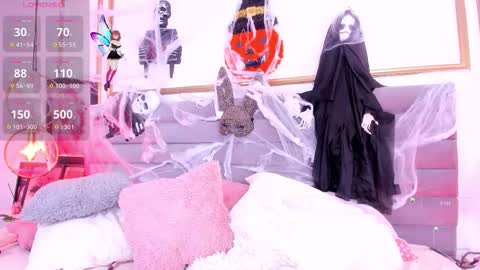 Mandy online show from 10/16/25, 05:14