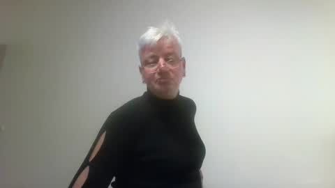 Snapshot of mandywinger chatting on 02/28/25, 01:03 mandywinger online show from 02/28/25, 01:03