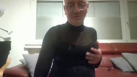 Snapshot of mandywinger chatting on 03/03/25, 09:44 mandywinger online show from 03/03/25, 09:44