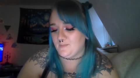 ManicPixiePop online show from 11/11/25, 10:10