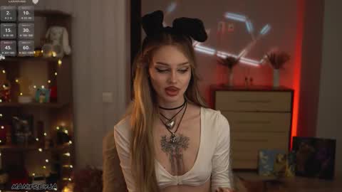 Amelie online show from 11/18/25, 10:36