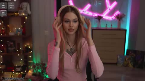 Amelie online show from 11/21/25, 01:59