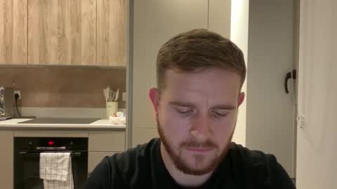 Snapshot of manlikeroca chatting on 10/18/25, 06:52 manlikeroca online show from 10/18/25, 06:52