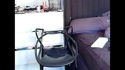 Snapshot of mantis011 chatting on 03/09/25, 05:33 ausie baby online show from 03/09/25, 05:33