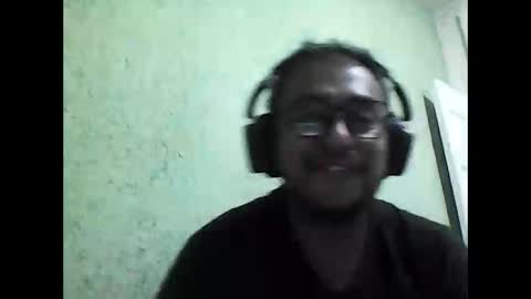 Snapshot of manu_hb chatting on 10/22/25, 06:57 manu_hb online show from 10/22/25, 06:57