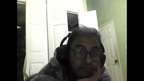 Snapshot of manu_hb chatting on 10/23/25, 05:18 manu_hb online show from 10/23/25, 05:18