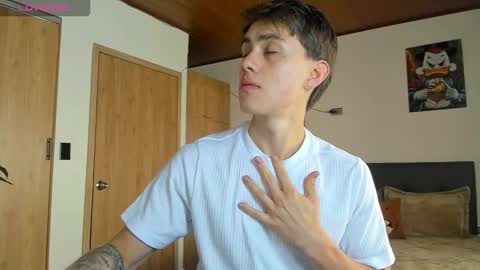 manucute 23  online show from 10/12/25, 02:38