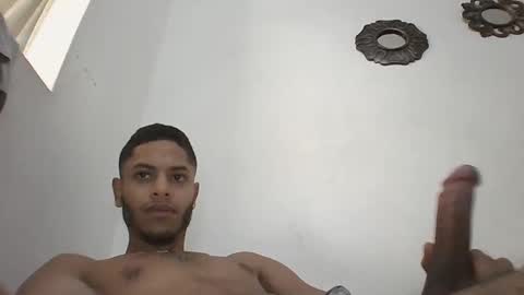 Snapshot of manuel444rl chatting on 12/20/24, 01:43 Manuel RL online show from 12/20/24, 01:43