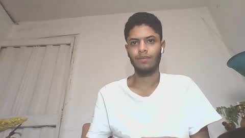 Snapshot of manuel444rl chatting on 02/03/25, 01:30 Manuel RL online show from 02/03/25, 01:30