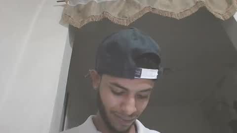 Snapshot of manuel444rl chatting on 02/04/25, 11:27 Manuel RL online show from 02/04/25, 11:27
