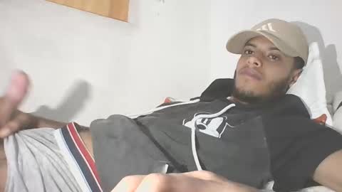 Snapshot of manuel444rl chatting on 02/07/25, 11:34 Manuel RL online show from 02/07/25, 11:34